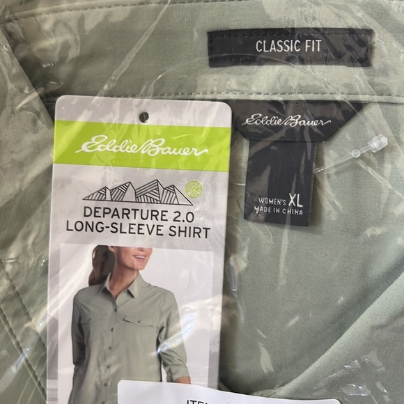 NWT Eddie Bauer Ladies' Button Up Top - Picture 4 of 5